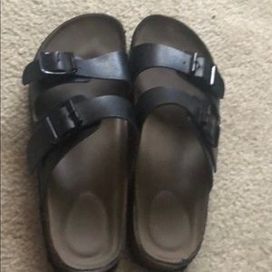 steve madden slip on sandals